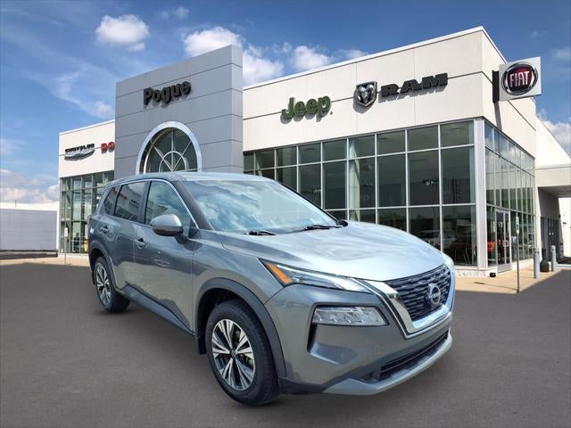 2022 Nissan Rogue SV FWD in Gray — front three-quarter view