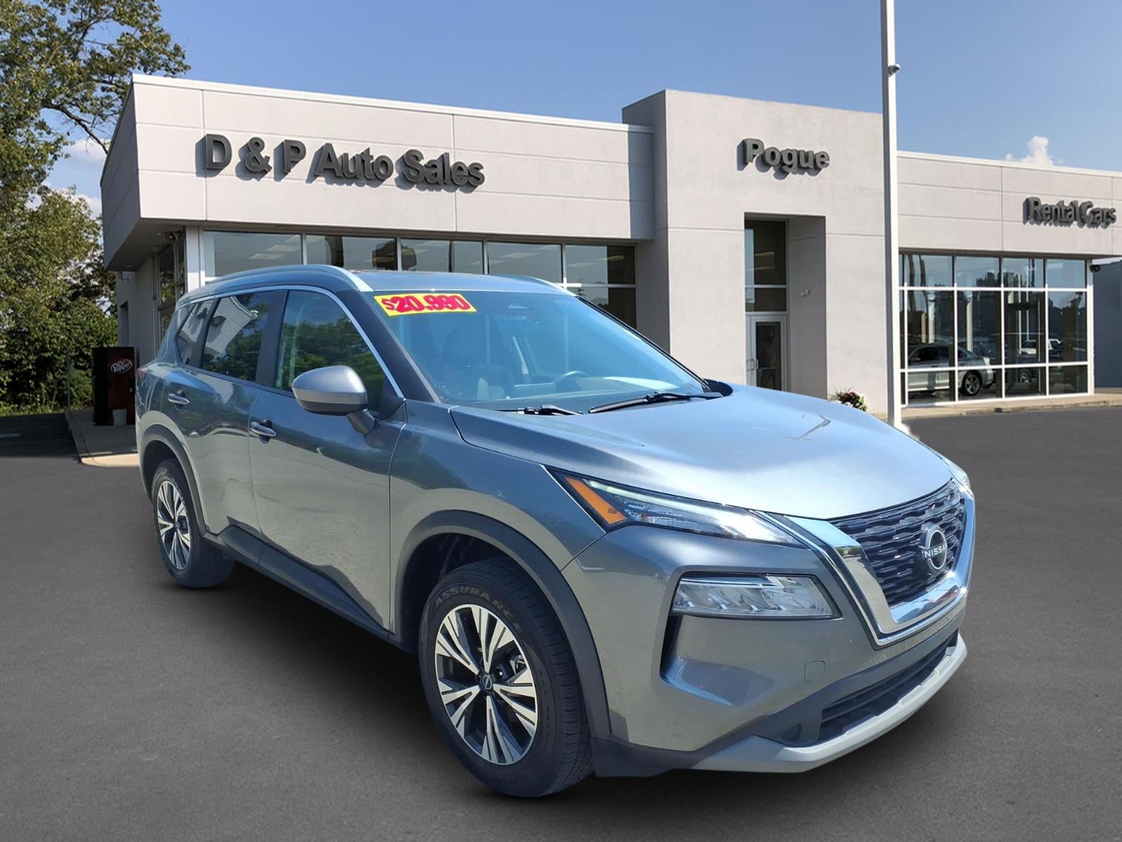 2023 Nissan Rogue SV in Gun Metallic — front three-quarter view